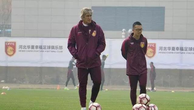 司出品，北京小马奔腾影业发行，导演邱处机掌镜，张榕容、任泉、李威、严千千、高蓓蓓联袂主演的情人节惊悚片《女蛹》将于2月1日全国公映。