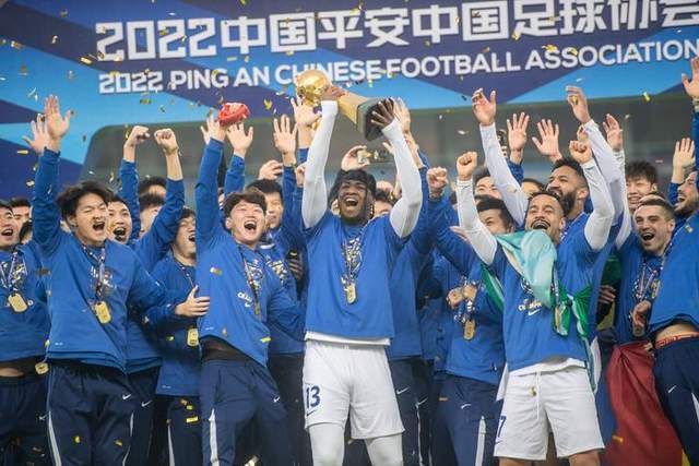 他们认为，“钢的琴”三个字是影片的灵魂，无论在叙事内核还是人物刻画上都做到了简洁凝练，无可替代。