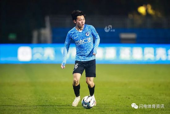 一个新的电影时代正在召唤着我们，那里一定有需要我们一再发现和感动的现实，有着最遥远、最飞扬的梦幻，它闪着不可思议的光芒，正等着我们与它相遇。