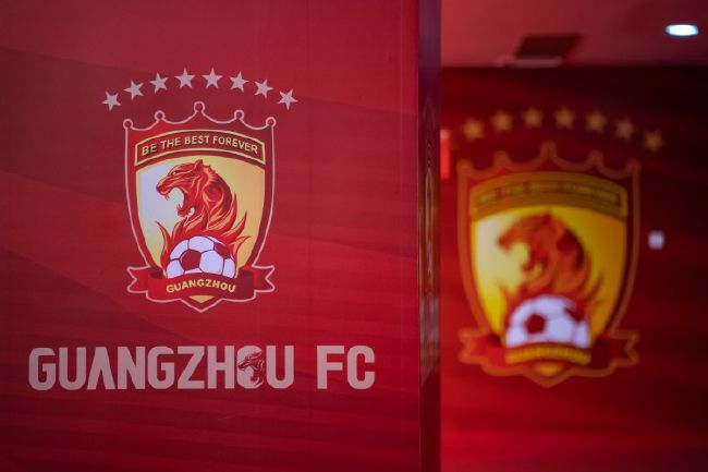 在曝光的大片中，王俊凯时而是清 林俊杰当街长跑四公里 发微博为四川灾区打气 2013-04-21 提到今日稍早四川发生的7.0强震，林俊杰也对灾区民众表达关心，他表示自己今天一早听到就听到这个不幸的消息，也立刻就发了微博，祈求四川的灾民能平安，也希望用自己艺人的身分呼吁社会大众对灾民付出关心、为 奉俊昊《玉子》片场照 蒂尔达女王罕见穿粉嫩装 2016-07-25 纽约当地时间7月24日，韩国导演奉俊昊电影《玉子》（Okja）片场照曝光。