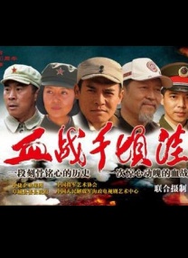 《钢铁侠3》伦敦放映会 小罗伯特·唐尼夫妇热吻 2013-04-19 当地时间4月18日，电影《钢铁侠3》在英国伦敦举办了特别放映会。